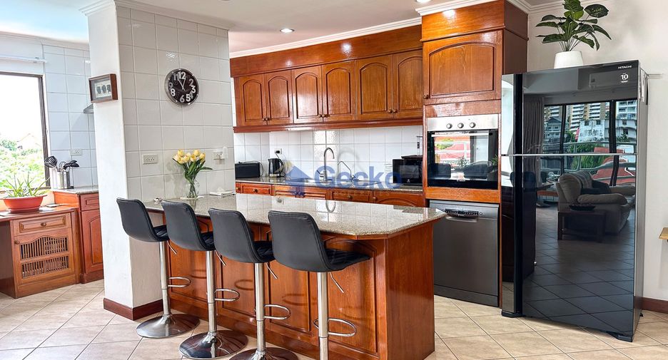 For sale 2 bedrooms condo in Jomtien, Pattaya