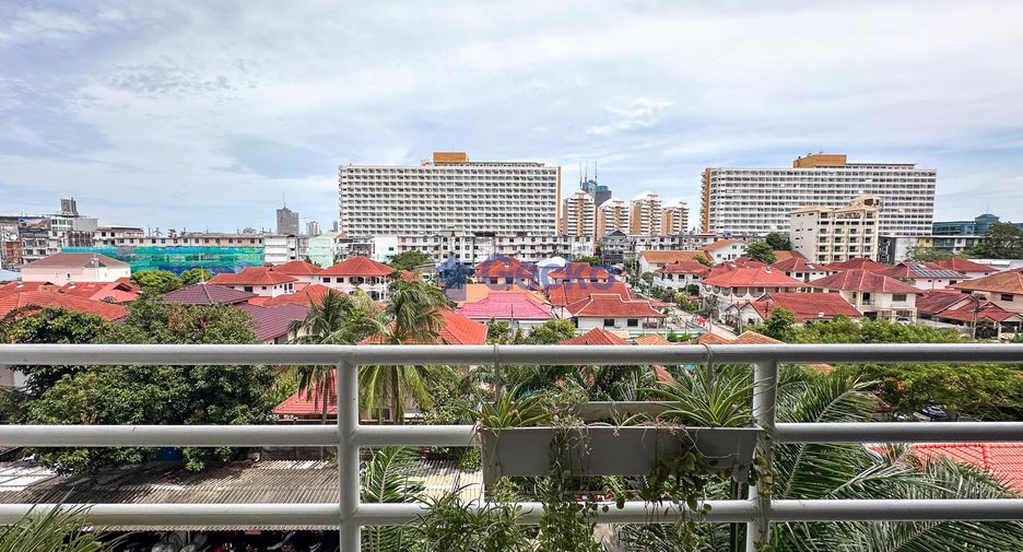 For sale 2 bedrooms condo in Jomtien, Pattaya