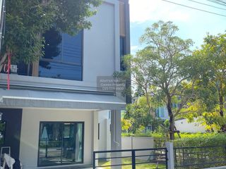 For rent 3 bedrooms townhouse in Bang Phli, Samut Prakan