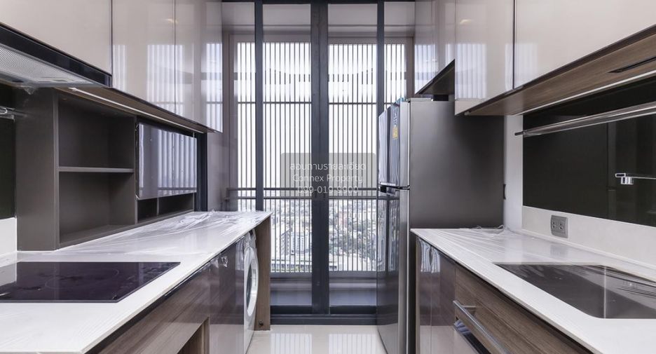 For rent 2 bedrooms condo in Phaya Thai, Bangkok