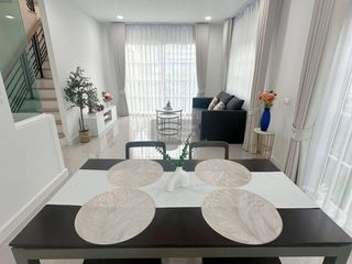 For rent 4 bedrooms house in Mueang Samut Prakan, Samut Prakan