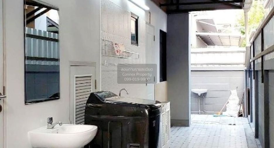 For rent 5 bedrooms house in Prawet, Bangkok