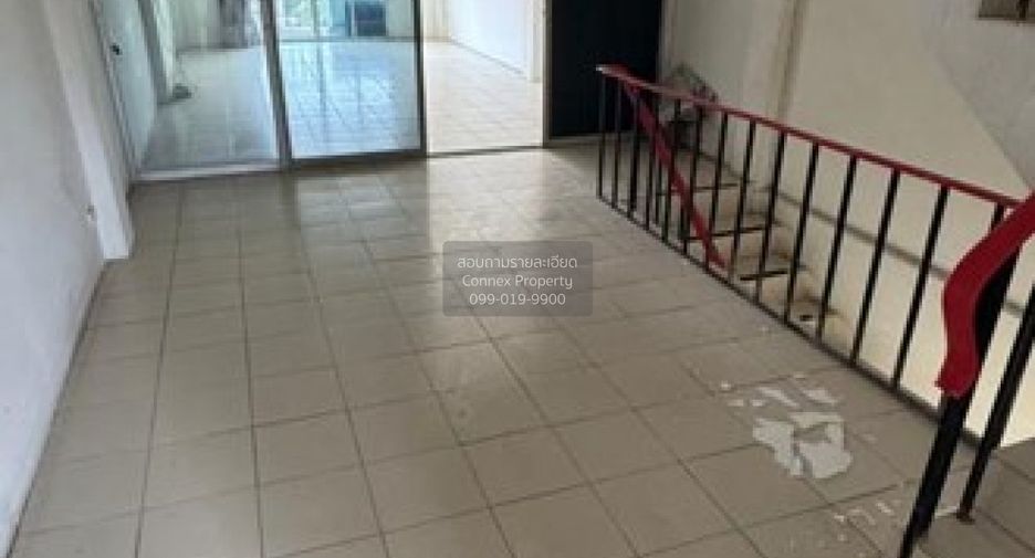 For rent 4 ベッドルーム retail Space in Mueang Nonthaburi, Nonthaburi