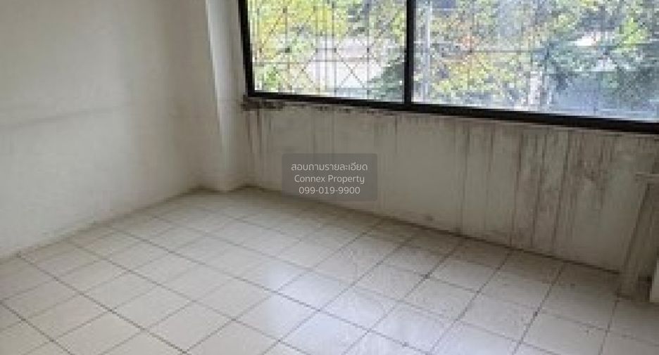 For rent 4 ベッドルーム retail Space in Mueang Nonthaburi, Nonthaburi