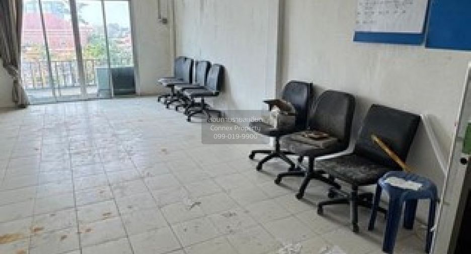 For rent 4 ベッドルーム retail Space in Mueang Nonthaburi, Nonthaburi