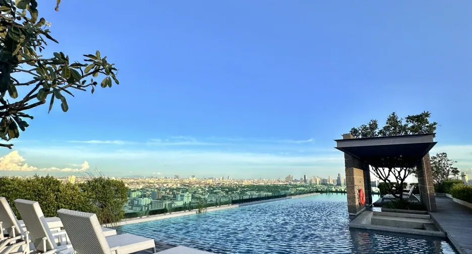 For sale 1 bed condo in Watthana, Bangkok