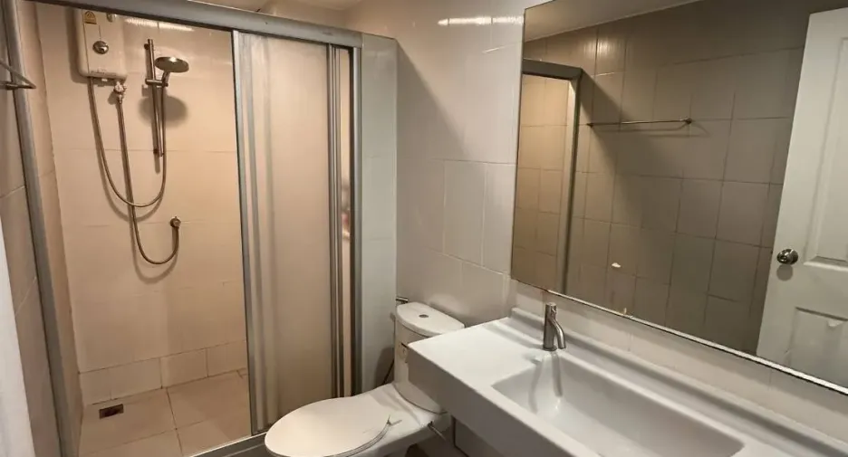 For sale 1 bed condo in Watthana, Bangkok