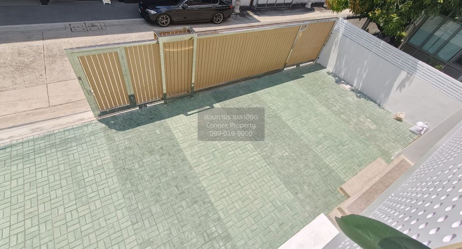 Haus zur Miete mit 4 Zimmer in Huai Khwang, Bangkok