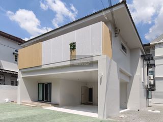 Haus zur Miete mit 4 Zimmer in Huai Khwang, Bangkok
