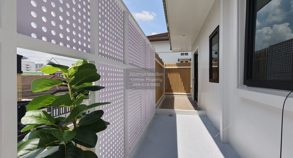 Haus zur Miete mit 4 Zimmer in Huai Khwang, Bangkok