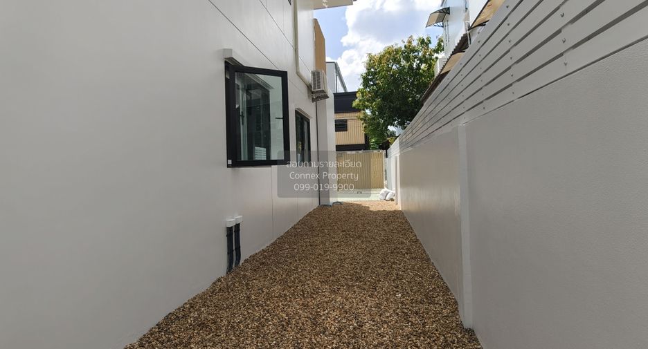 Haus zur Miete mit 4 Zimmer in Huai Khwang, Bangkok