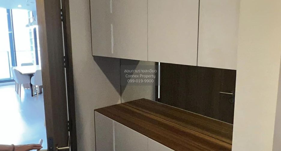 For rent 2 bedrooms condo in Pathum Wan, Bangkok