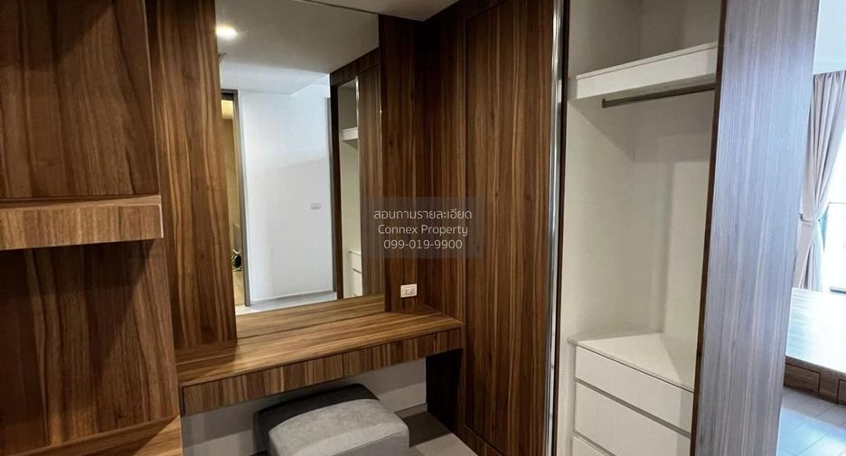 For rent 2 bedrooms condo in Pathum Wan, Bangkok