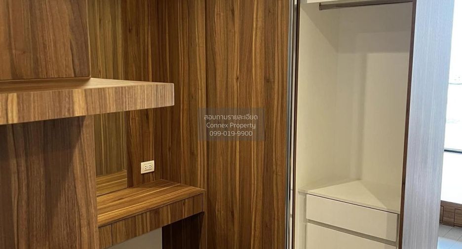 For rent 2 bedrooms condo in Pathum Wan, Bangkok