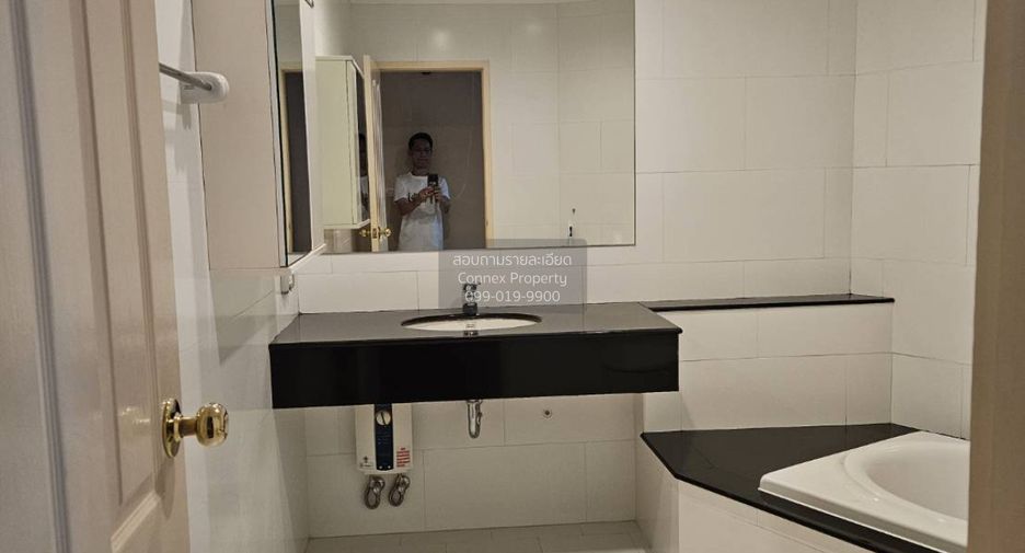 For rent 2 bedrooms condo in Bang Kho Laem, Bangkok