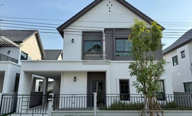 Аренда 4 спальни дом в Bang Phli, Самутпракан