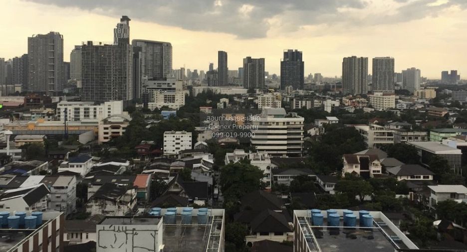 For rent 1 bed condo in Phra Khanong, Bangkok
