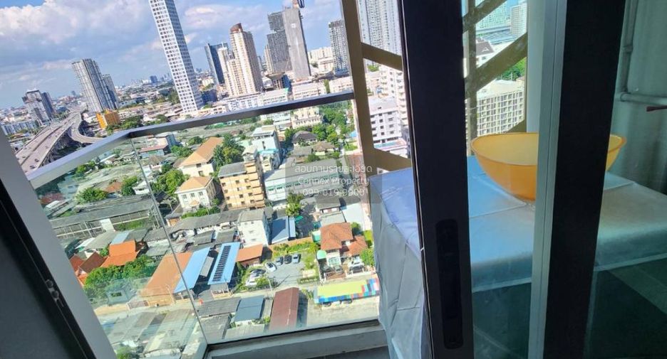 Condo en alquiler de 1 habitaciones en Phra Khanong, Bangkok