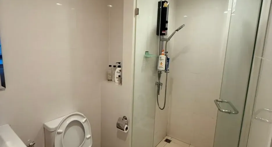 For rent 1 bed condo in Huai Khwang, Bangkok