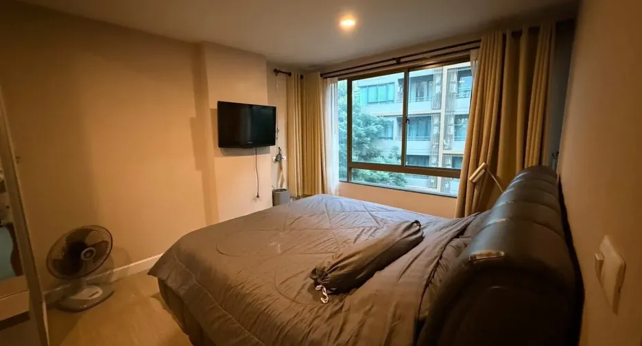 For rent 1 bed condo in Huai Khwang, Bangkok