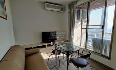 For rent 2 bedrooms condo in Ratchathewi, Bangkok