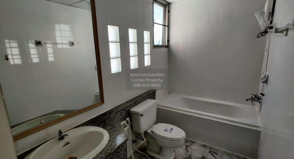 For rent 2 bedrooms condo in Ratchathewi, Bangkok