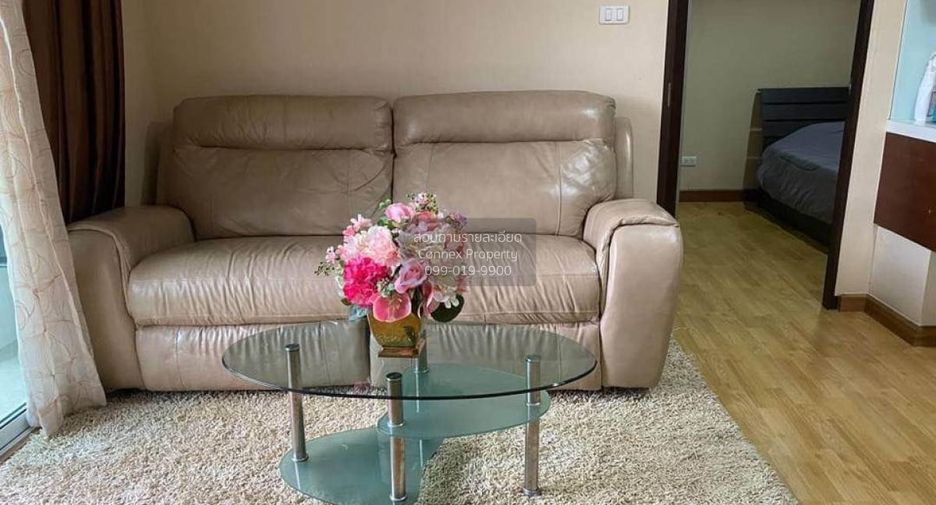 For rent 2 bedrooms condo in Wang Thonglang, Bangkok