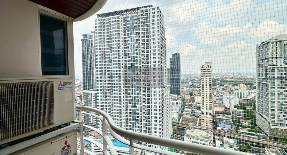 For rent 2 bedrooms condo in Ratchathewi, Bangkok