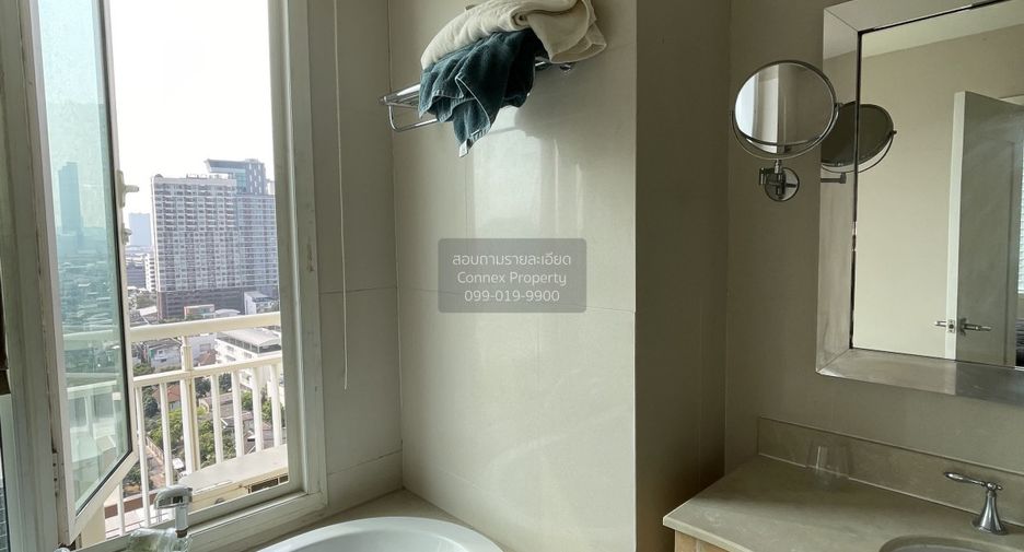 For rent 2 bedrooms condo in Sathon, Bangkok