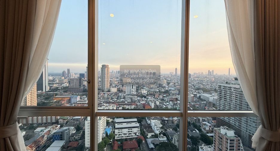 For rent 2 bedrooms condo in Sathon, Bangkok