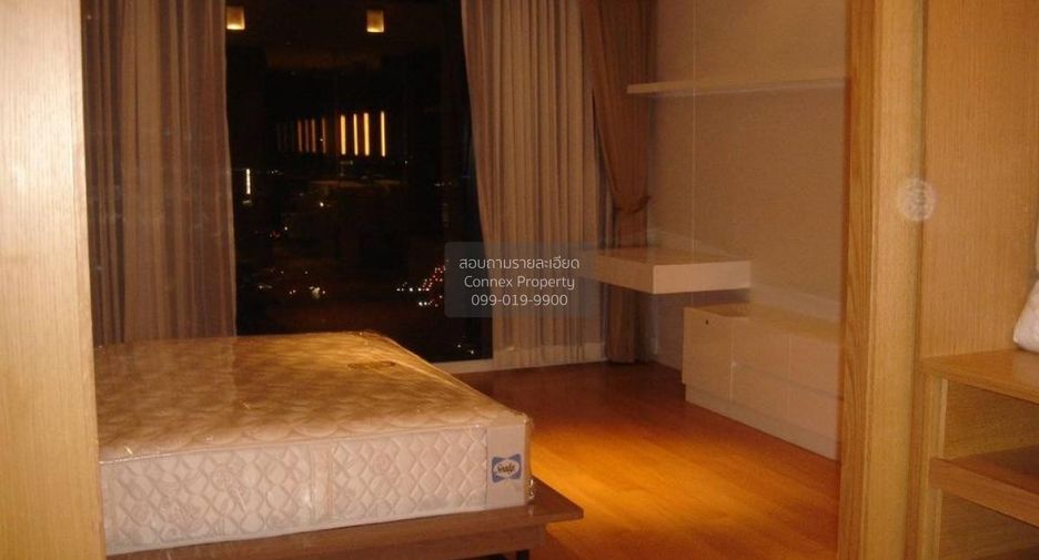 For rent 3 bedrooms condo in Sathon, Bangkok