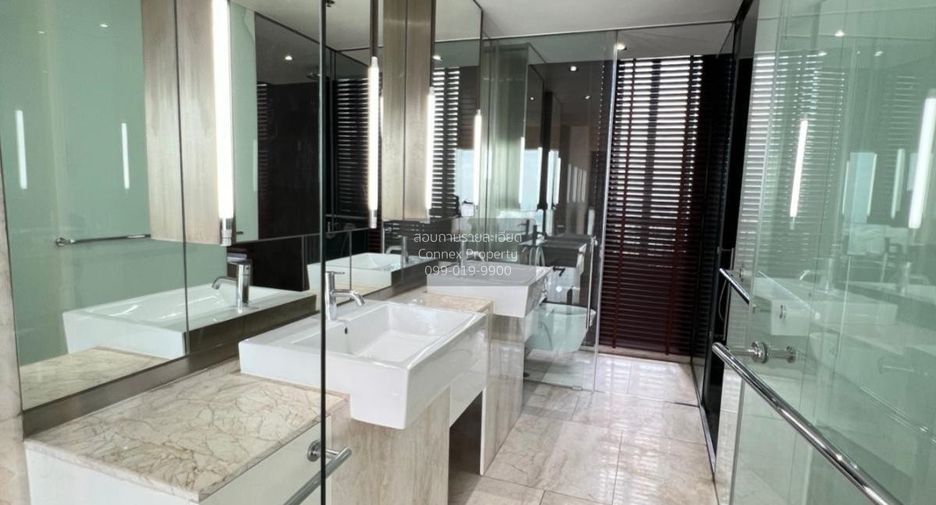 For rent 3 bedrooms condo in Sathon, Bangkok