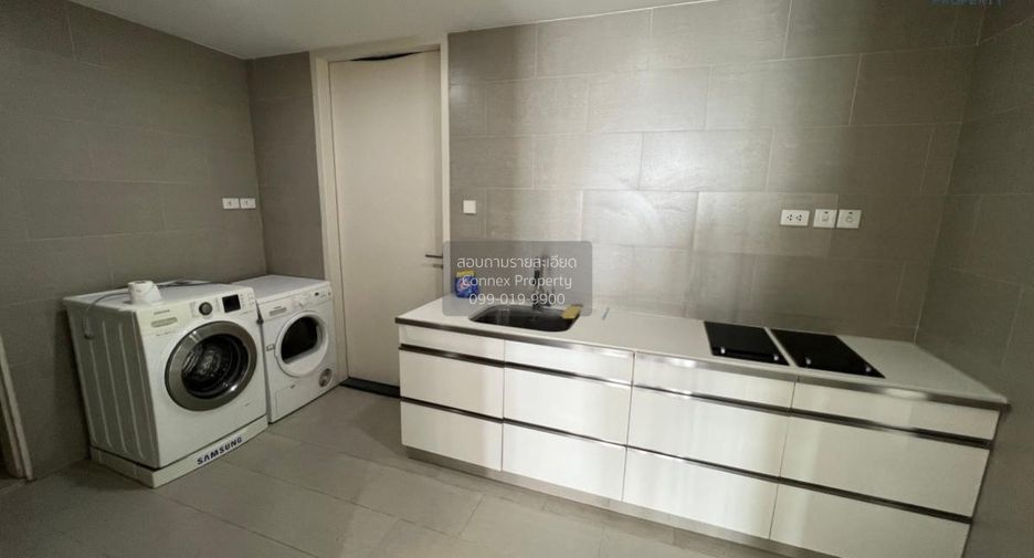 For rent 3 bedrooms condo in Sathon, Bangkok