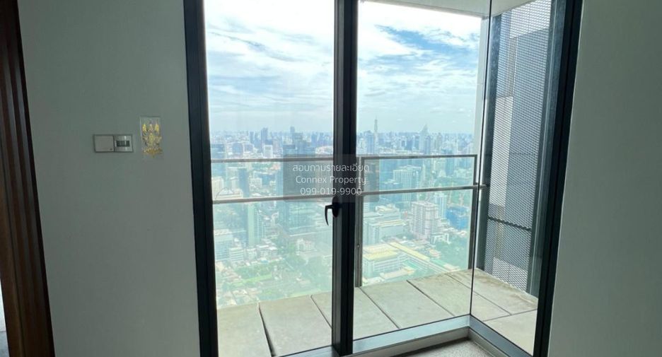 For rent 3 bedrooms condo in Sathon, Bangkok