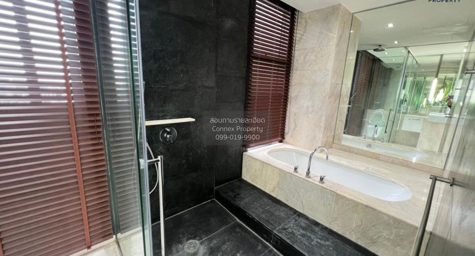 For rent 3 bedrooms condo in Sathon, Bangkok