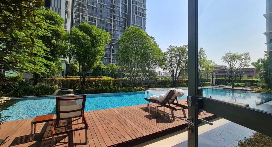 For rent 2 bedrooms condo in Phra Khanong, Bangkok