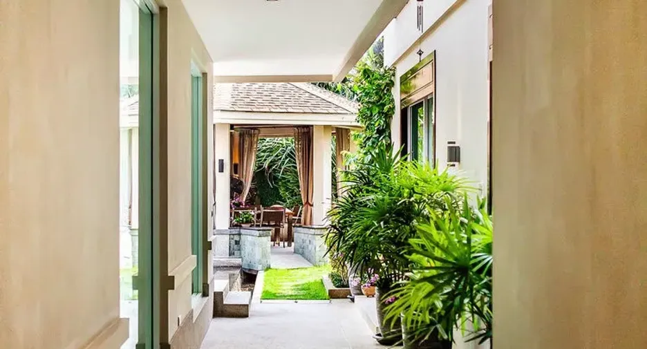 For sale 6 bedrooms villa in Bang Lamung, Chonburi