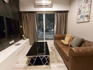 For rent 2 bedrooms condo in Thon Buri, Bangkok