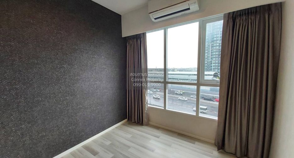 For rent 2 bedrooms condo in Thon Buri, Bangkok