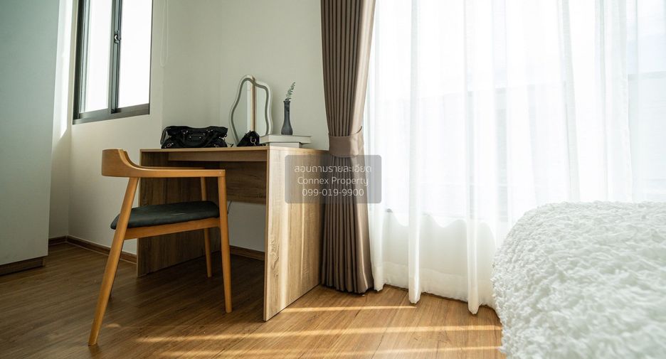 For rent 3 bedrooms townhouse in Bang Phli, Samut Prakan