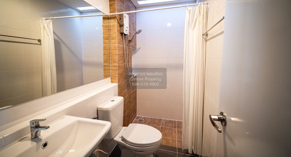 For rent 3 bedrooms townhouse in Bang Phli, Samut Prakan
