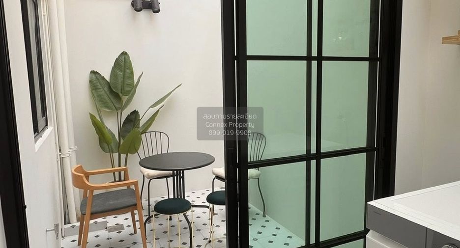 For rent 3 bedrooms townhouse in Bang Phli, Samut Prakan
