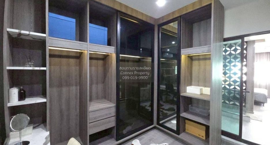 For rent 3 bedrooms townhouse in Lat Phrao, Bangkok