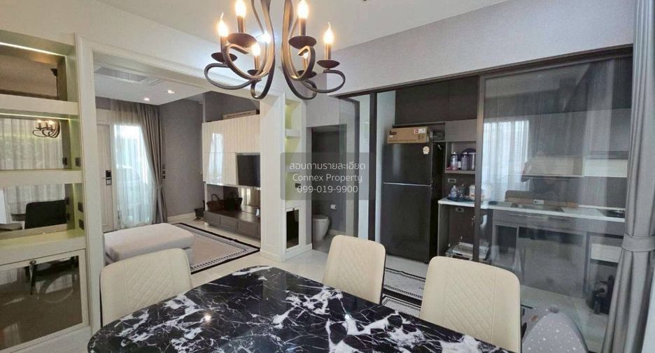 For rent 3 bedrooms townhouse in Lat Phrao, Bangkok