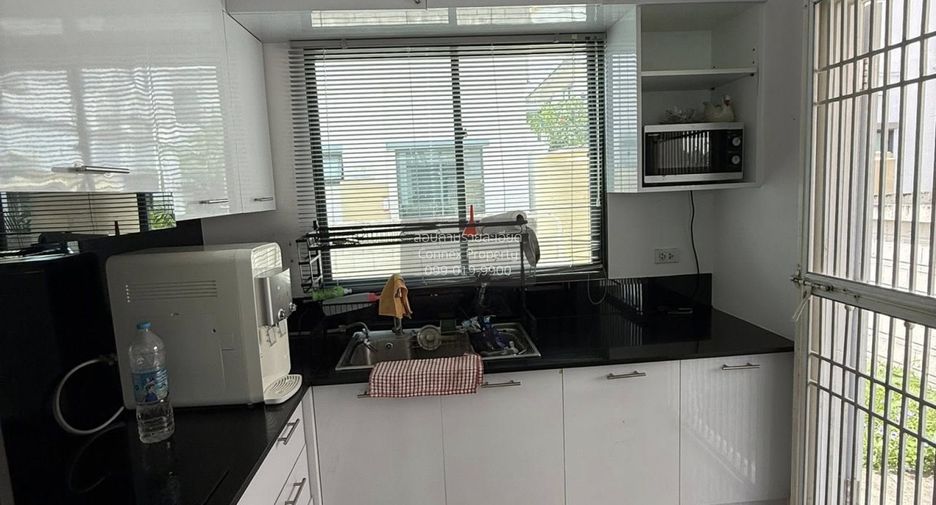 Haus zur Miete mit 3 Zimmer in Bang Sao Thong, Samut Prakan