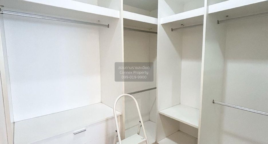 For rent 2 bedrooms condo in Khlong San, Bangkok