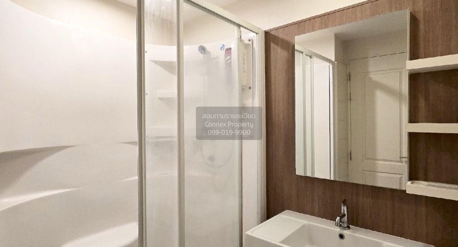 For rent 2 bedrooms condo in Khlong San, Bangkok