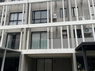 For rent 4 bedrooms townhouse in Mueang Samut Prakan, Samut Prakan