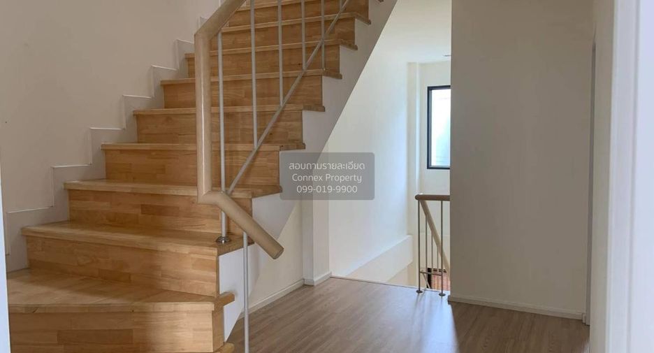 For rent 4 bedrooms townhouse in Mueang Samut Prakan, Samut Prakan