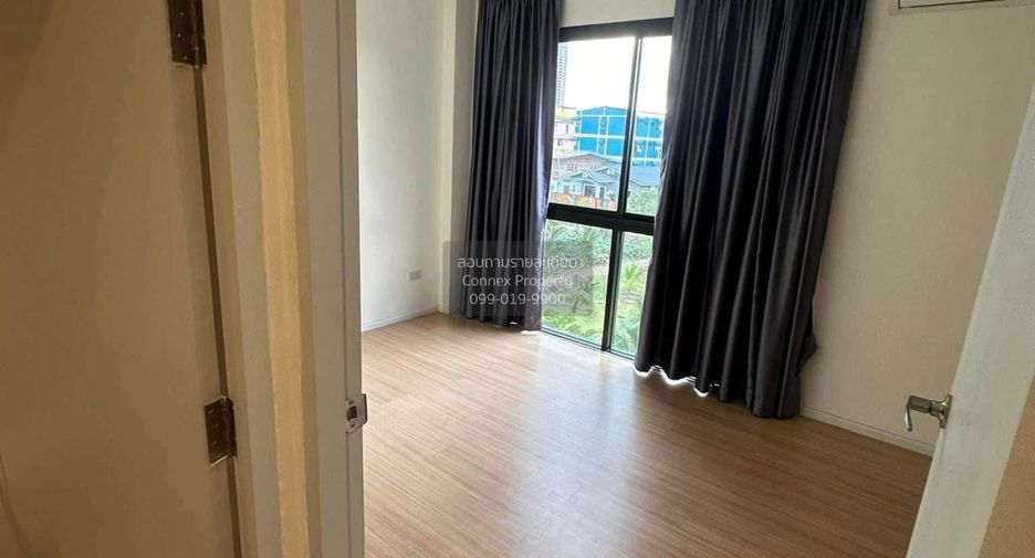 For rent 4 bedrooms townhouse in Mueang Samut Prakan, Samut Prakan